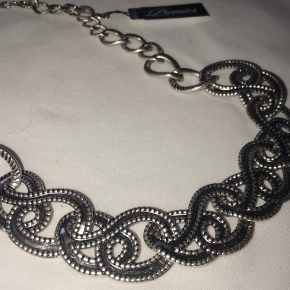 Effortless necklace - Picture 3 of 3